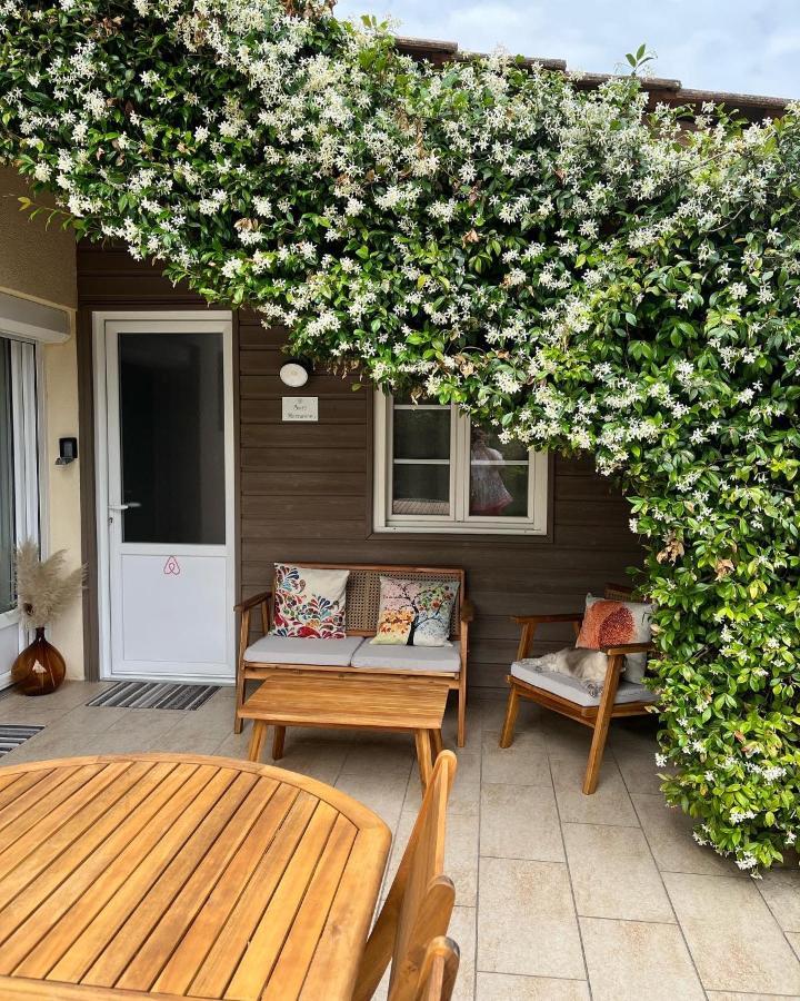 פסאק Les Suites D'Alienor, Suite Jasmin מראה חיצוני תמונה
